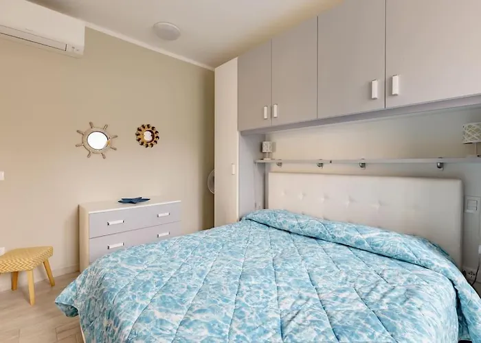 Laura Al Mare * San Bartolomeo Al Mare